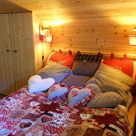 Charmant Mazot Savoyard A Hauteluce: Ideal Pour Couple, Proche Commerces Et Ski, Bien Equipe - Fr-1-342-263 외부 사진